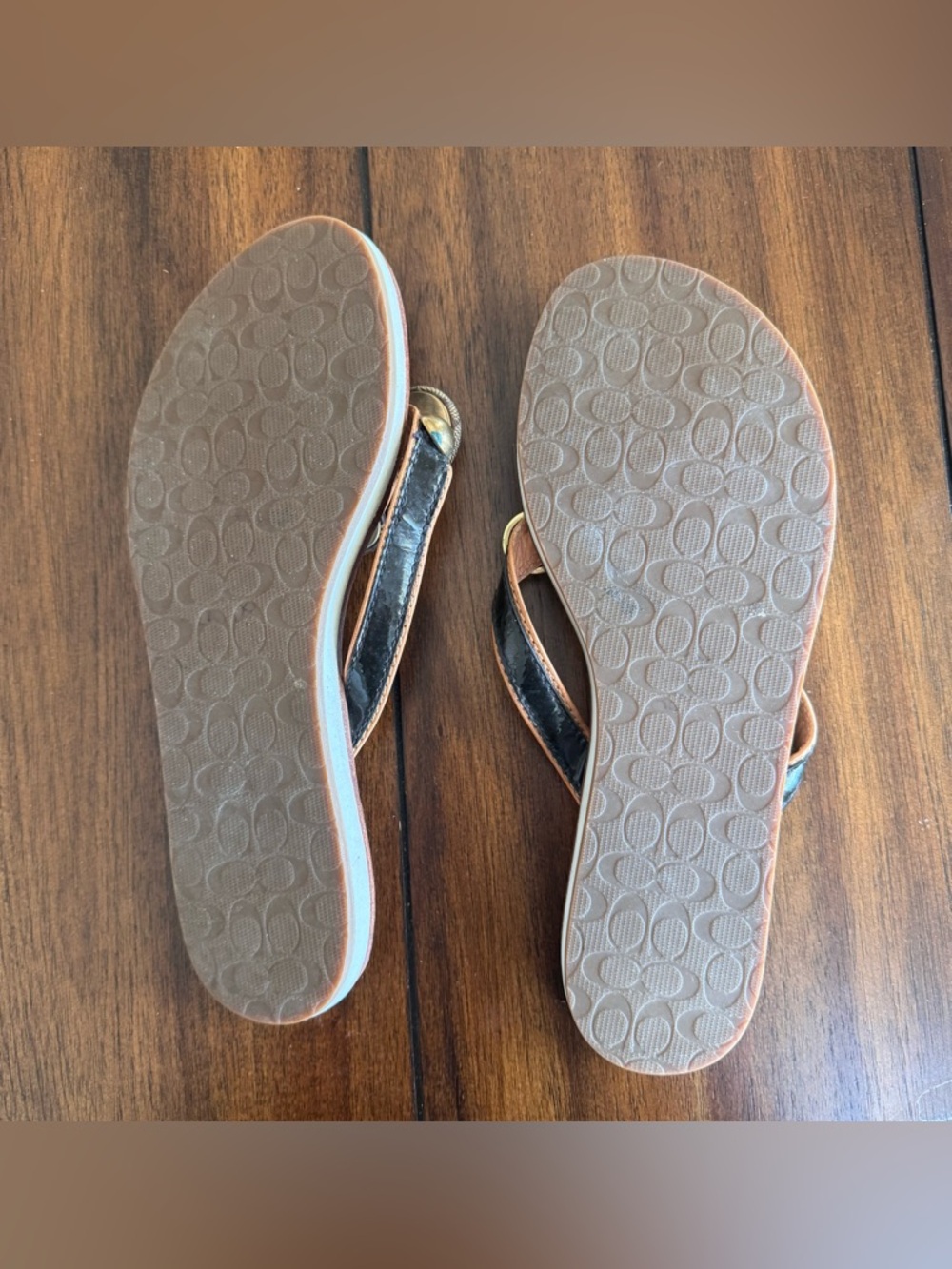 Coach Women’s Vintage Dyan Button‎ Jewel Flip Flop Sandals Size 6 Brown - Picture 7 of 7